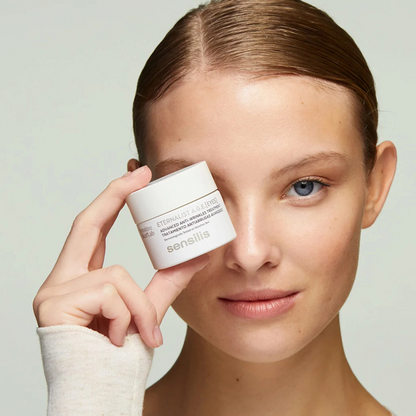 Contorno de ojos Eternalist A.G.E.